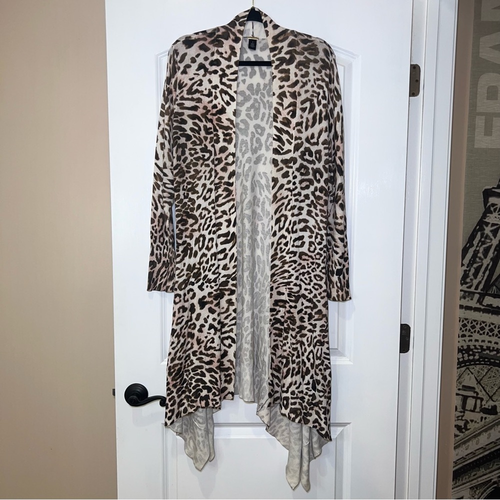 Black Label by Chicos Women’s Long Animal Print Leopard Cardigan Size 8/Chicos 1